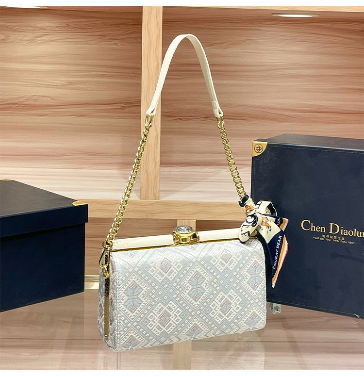 2026 New Model Diamond-Studded Box Embroidered Style Women's Chinese Single-Shoulder Underarm Evening Bag, Crossbody Bag