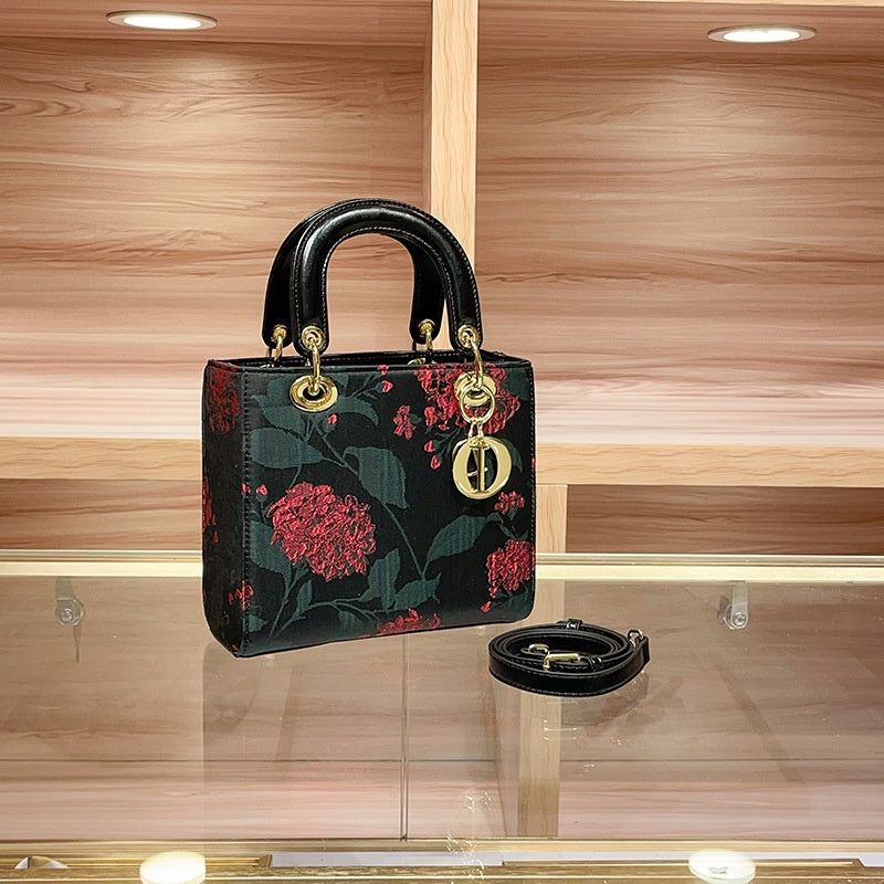 High-end Feel Foreign Trade Cross-border Handbag Princess Diana Style Women's 2025 New Trendy Color-blocking Niche Single Shoulder Crossbody Small Square Bag