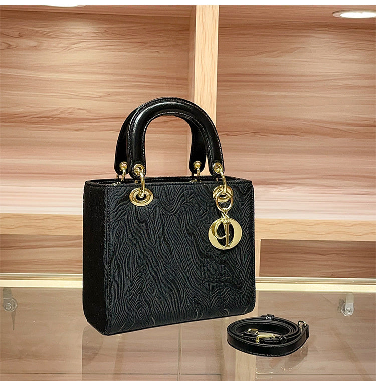 High-end Feel Foreign Trade Cross-border Handbag Princess Diana Style Women's 2025 New Trendy Color-blocking Niche Single Shoulder Crossbody Small Square Bag