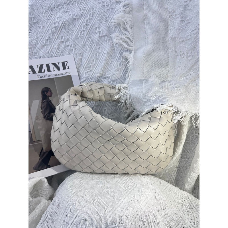 Cross-Border Hot Sale New Genuine Hand-Woven 2025 Cloud Soft Leather Wrinkled Dumpling Versatile Handheld Women's Bag