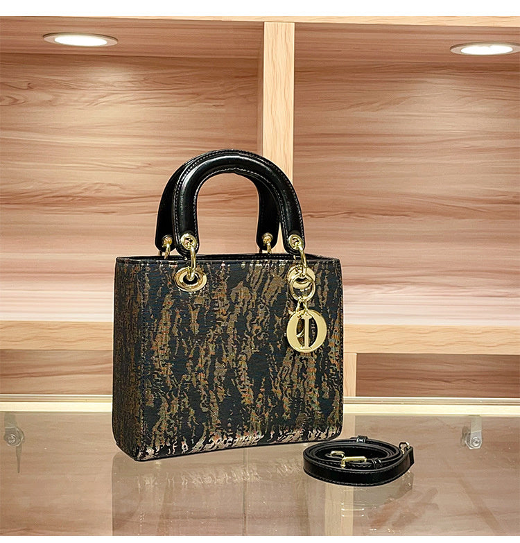 High-end Feel Foreign Trade Cross-border Handbag Princess Diana Style Women's 2025 New Trendy Color-blocking Niche Single Shoulder Crossbody Small Square Bag