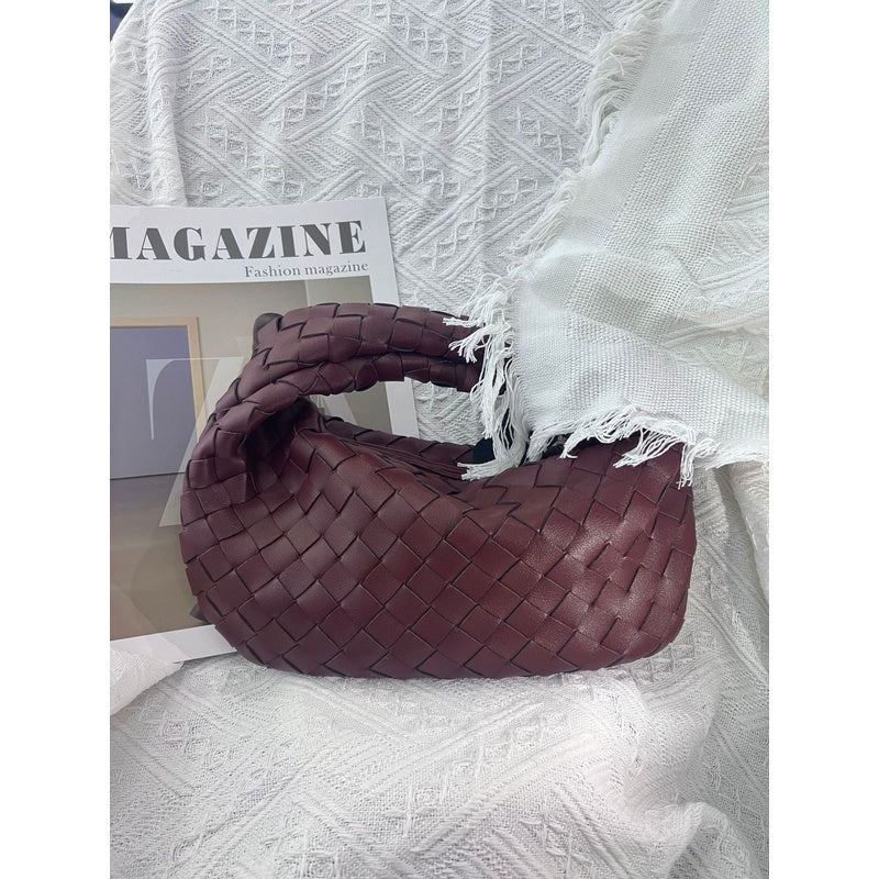 Cross-Border Hot Sale New Genuine Hand-Woven 2025 Cloud Soft Leather Wrinkled Dumpling Versatile Handheld Women's Bag