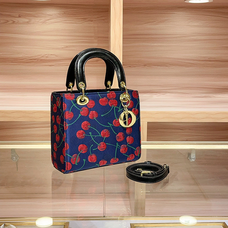 High-end Feel Foreign Trade Cross-border Handbag Princess Diana Style Women's 2025 New Trendy Color-blocking Niche Single Shoulder Crossbody Small Square Bag