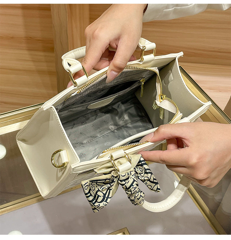 Elegant Chinese-style brocade tote large-capacity women's 2025 new Kelly bag, versatile handbag