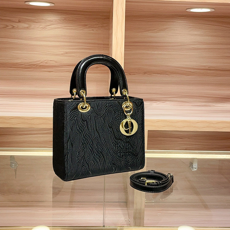 High-end Feel Foreign Trade Cross-border Handbag Princess Diana Style Women's 2025 New Trendy Color-blocking Niche Single Shoulder Crossbody Small Square Bag