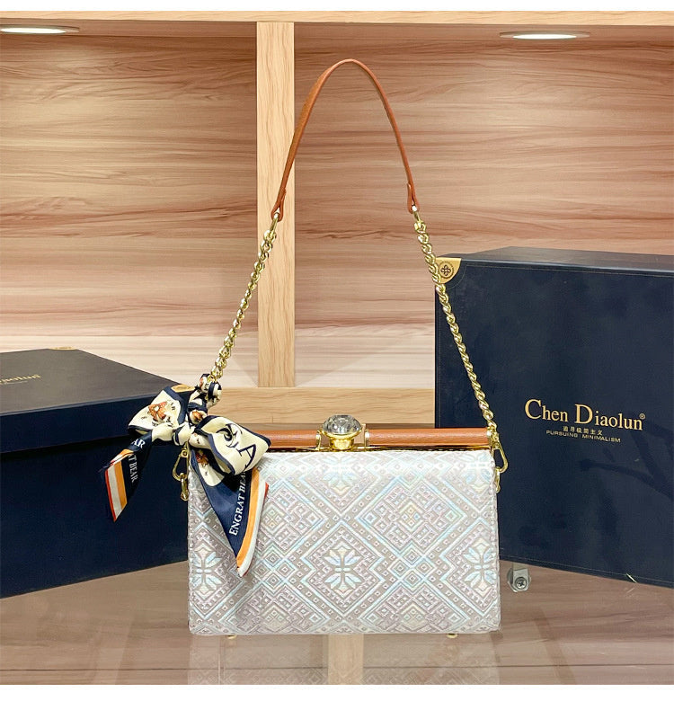 2026 New Model Diamond-Studded Box Embroidered Style Women's Chinese Single-Shoulder Underarm Evening Bag, Crossbody Bag