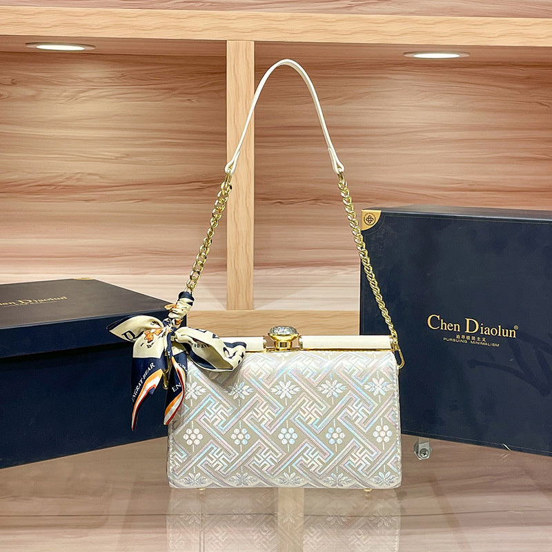 2026 New Model Diamond-Studded Box Embroidered Style Women's Chinese Single-Shoulder Underarm Evening Bag, Crossbody Bag