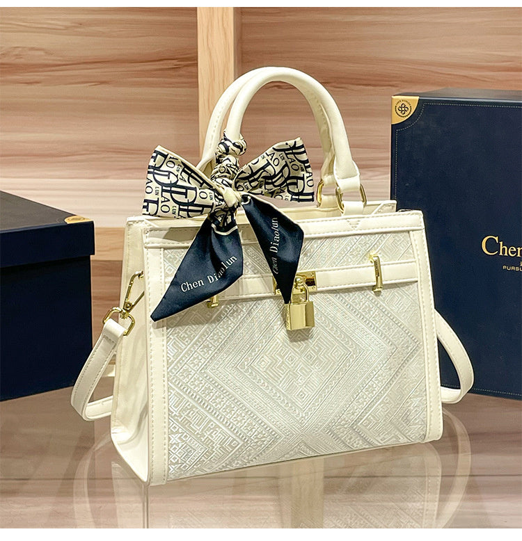 Elegant Chinese-style brocade tote large-capacity women's 2025 new Kelly bag, versatile handbag