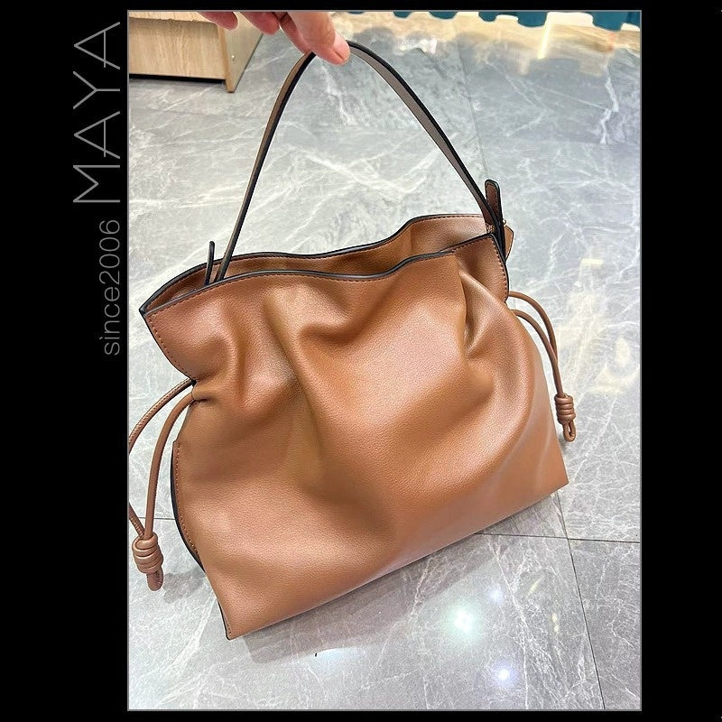 Luo's High-End Handheld Lucky Mini Small Bucket Drawstring Soft Genuine Leather Cloud Crossbody Women's Bag